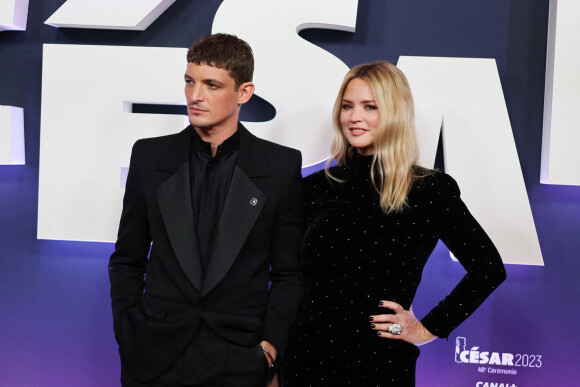 Virginie Efira et son compagnon Niels Schneider au photocall de la 48ème cérémonie des César à l'Olympia à Paris le 24 février 2023 © Dominique Jacovides / Olivier Borde / Bestimage 