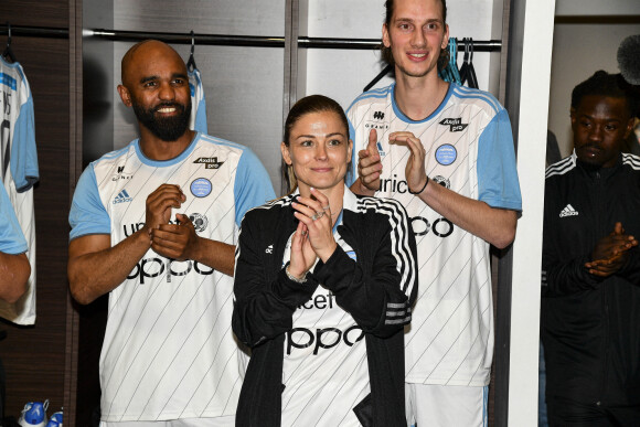 Exclusif - Laure Boulleau, Paul Mirabel lors du match de football caritatif (Le match des héros Unicef) entre l'OL Légendes et la team Unicef au Groupama Stadium à Lyon en faveur des enfants d'Ukraine et pour célébrer les 20 ans du premier titre de Champion de France de l Olympique Lyonnais le 10 mai 2022. © Pierre Perusseau / Bestimage