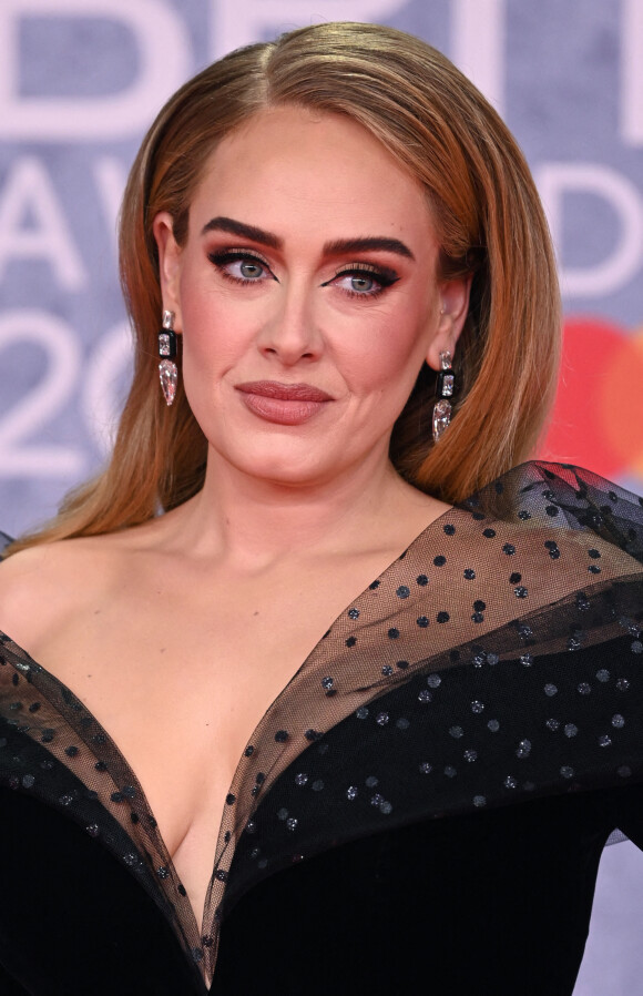 La chhanteuse se serait fiancée avec son compagnon.
Adele au photocall de la cérémonie des Brit Awards 2022 à l'O2 Arena à Londres le 8 février 2022.