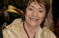 "Cette famille-là, qu'elle aille se faire foutre" : Annie Girardot abandonnée, la colère de ses proches