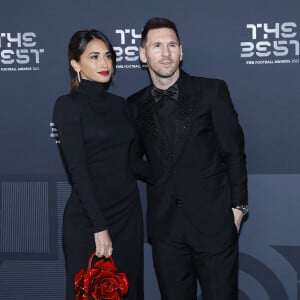 Lionel "Leo" Messi et sa femme Antonella Roccuzzo - Arrivées à la cérémonie des Best FIFA Football Awards à la salle Pleyel à Paris, France, le 27 février 2023. Cyril Moreau/Bestimage