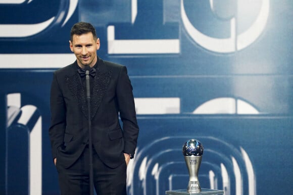 Lionel Messi (meilleur joueur de l'année) lors de la cérémonie des Best Fifa awards à la salle Pleyel à Paris le 27 février 2023. © Pierre Perusseau / Bestimage
