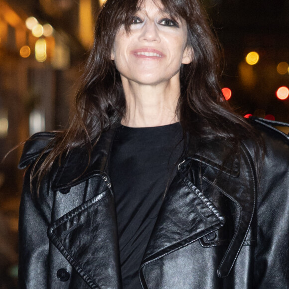 Charlotte Gainsbourg - Arrivées au dîner d'ouverture du restaurant "Sushi Park" rue Saint-Honoré lors de la fashion week de Paris. Le 28 septembre 2022 © Olivier Borde / Bestimage