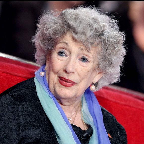 Chose qu'elle n'a pas pu faire, "car les corps sont tous brûlés en même temps". Ils étaient "inutilisables parce qu'ils étaient pourris". Certains d'entre eux étaient "entreposés dans un couloir".
Archive - Micheline Dax - Enregistrement de l'émission 'Vivement dimanche'.