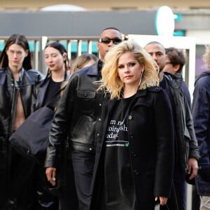 Avril Lavigne - Défilé Courrèges prêt-à-porter automne-hiver 2023/2024 lors de la Fashion Week de Paris (PFW) le 1er mars 2023. © Lucia Sabatelli / Action Press / Bestimage