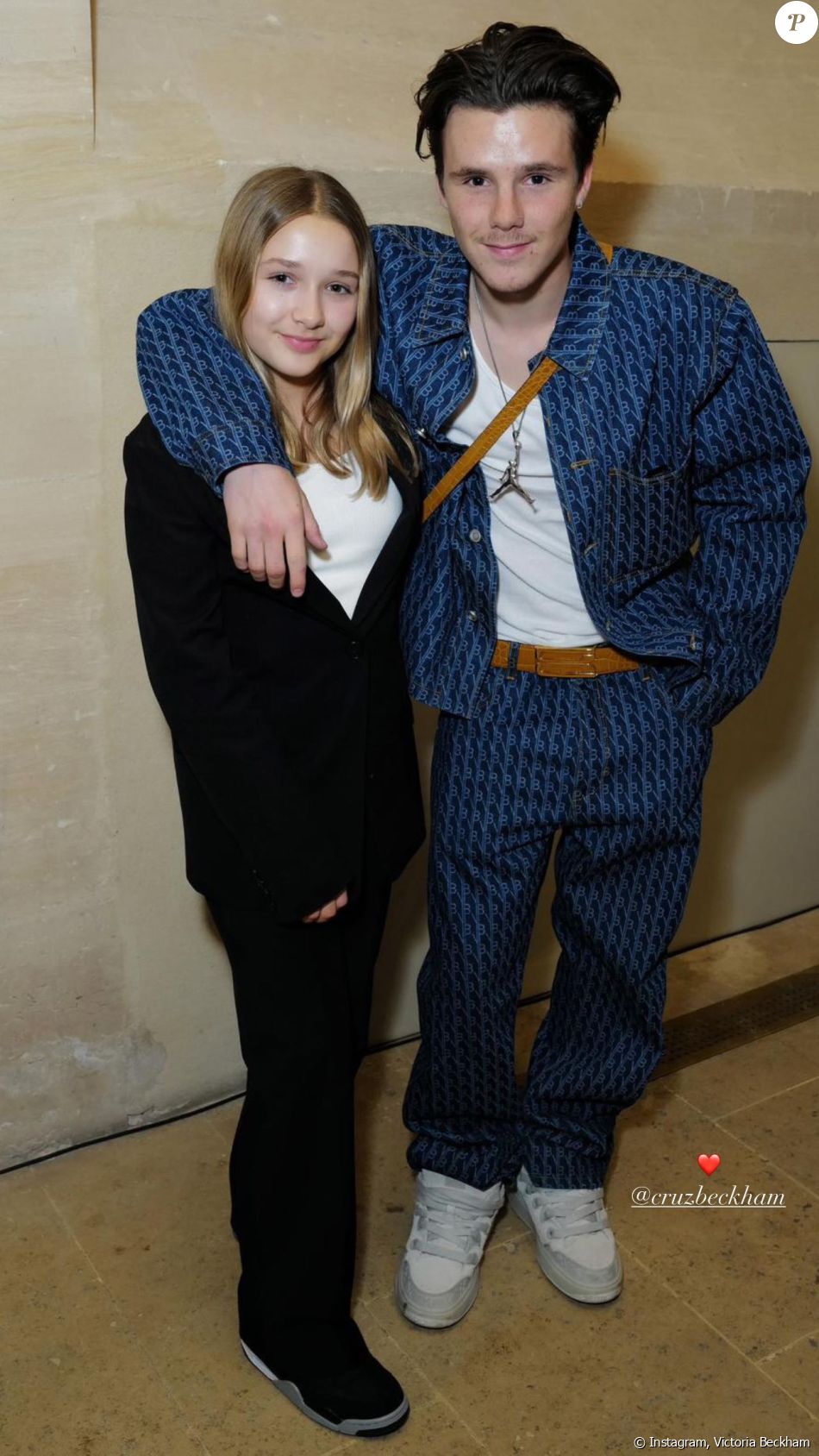 Harper et Cruz Beckham Victoria Beckham soutenue par ses proches lors