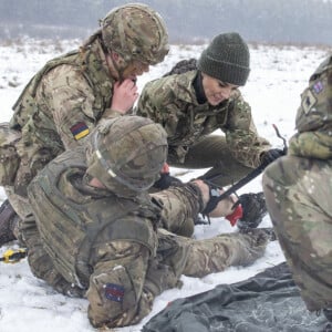 Catherine (Kate) Middleton, princesse de Galles, lors de sa première visite au 1er Bataillon Irish Guards depuis qu'elle est devenu colonel, dans la zone d'entraînement de la plaine de Salisbury, dans le Wiltshire, Royaume Uni, le 8 mars 2023, depuis sa nomination comme colonelle de l'Irish Guards par le roi d'Angleterre. 