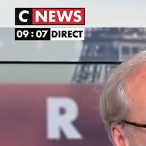 Mais après s'être moqué, le présentateur a vite retrouvé son siège