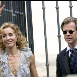 Felicity Huffman et son mari - Mariage religieux de Tony Parker et Eva Longoria à la mairie du 4ème arrondissement de Paris.