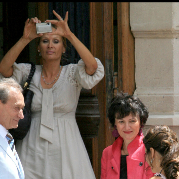 Bertrand Delanë et Eva Longoria - Mariage civil de Tony Parker et Eva Longoria à la mairie du 4ème arrondissement de Paris.
