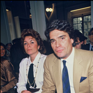 Dominique Tapie a également précisé qu'ils étaient, autant l'un que l'autre, "très jaloux et exclusifs".
Archives - Bernard Tapie et sa femme Dominique à Paris