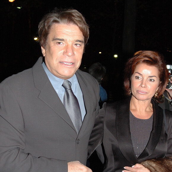 Après la mort de son célèbre marie, Dominique Tapie a décidé d'écrire un ouvrage sur lui.
Archives. Bernard Tapie et son femme Dominique à Paris.