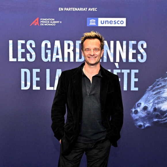 Un documentaire consacré à David Hallyday va bientôt voir le jour.
David Hallyday durant l'avant première mondiale au Grimaldi Forum à Monaco du film "Les gardiennes de la planète" réalisé par Jean-Albert Lièvre et raconté par J.Dujardin. © Bruno Bebert / Bestimage
