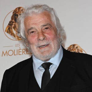 Jacques Weber, Molière d'Honneur au photocall de la 33ème cérémonie des Molières aux Folies Bergère à Paris le 30 mai 2022. © Coadic Guirec / Bestimage 