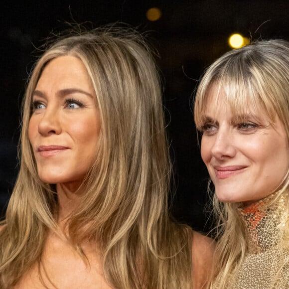 Jennifer Aniston et Mélanie Laurent à la première de Murder Mystery II Passerelle Debilly à Paris le 16 mars 2023. © Olivier Borde / Bestimage 