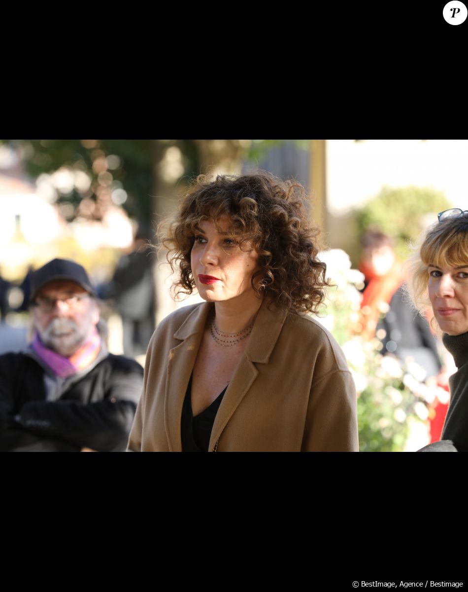 Anne Depétrini - Obsèques du journaliste, animateur de télévision et animateur de radio français Philippe Gildas en la salle de la Coupole au crématorium du cimetière du Père-Lachaise à Paris, France, le 5 novembre 2018.