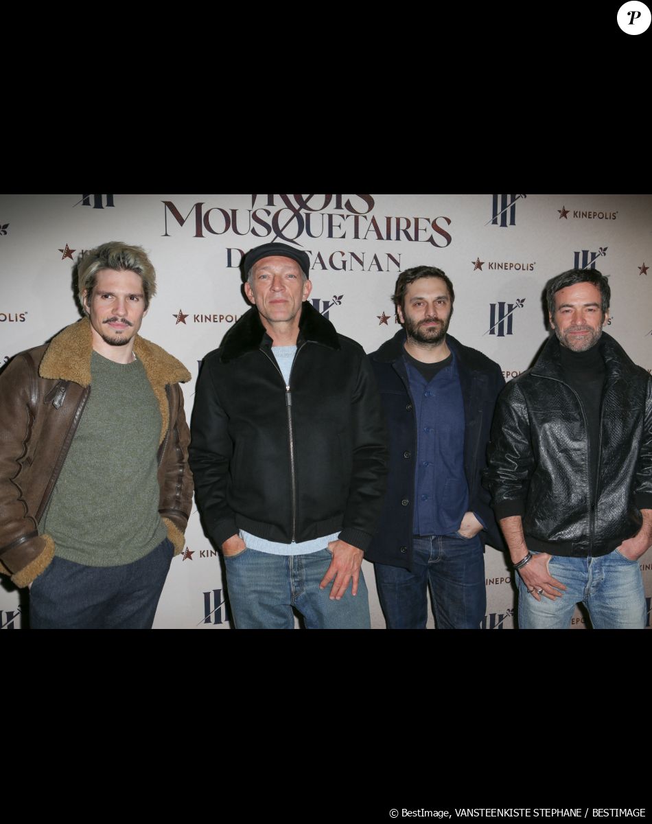 C'est alors qu'il se livre sur l'éducation de ses filles.
François Civil, Vincent Cassel, Pio Marmaï et Romain Duris - Avant-première du film "Les 3 Mousquetaires d'Artagnan" au Kinépolis de Lomme le 3 mars 2023. © Stephane Vansteenkiste / Bestimage