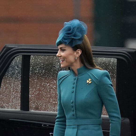 Le prince William, prince de Galles, et Catherine (Kate) Middleton, princesse de Galles, à l'assemblée annuelle des Irish Guards Parade de la St Patrick à Mons Barracks à Aldershot, le 17 mars 2023. 