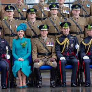 Le prince William, prince de Galles, et Catherine (Kate) Middleton, princesse de Galles, à l'assemblée annuelle des Irish Guards Parade de la St Patrick à Mons Barracks à Aldershot, le 17 mars 2023. Catherine (Kate) Middleton, princesse de Galles, a récemment été nommée colonelle de l'Irish Guards par le roi d'Angleterre. 