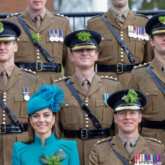 Le prince William, prince de Galles, et Catherine (Kate) Middleton, princesse de Galles, à l'assemblée annuelle des Irish Guards Parade de la St Patrick à Mons Barracks à Aldershot, le 17 mars 2023. Catherine (Kate) Middleton, princesse de Galles, a récemment été nommée colonelle de l'Irish Guards par le roi d'Angleterre. 