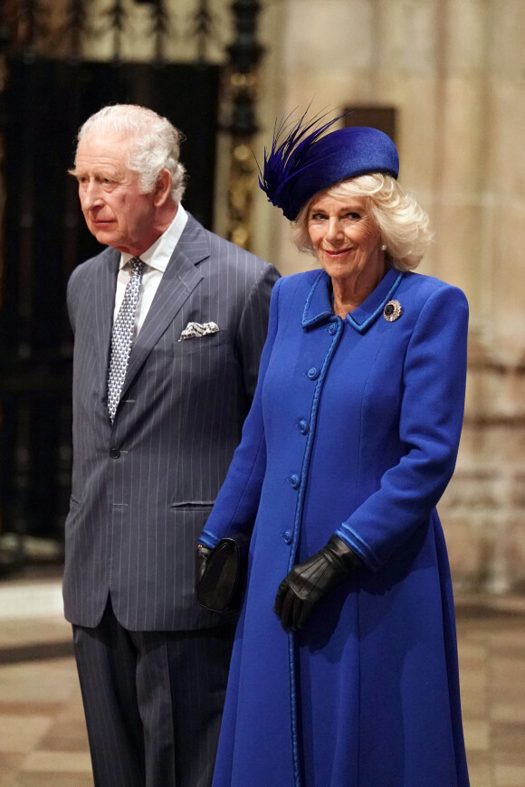 Charles et Camilla arriveront dans le Gold State Coach, carrosse emblématique des événements de cette envergure, suivie par un cortège de calèches des autres membres de la famille
Le roi Charles III d'Angleterre and the Queen Consort - Service annuel du jour du Commonwealth à l'abbaye de Westminster à Londres, Royaume Uni, le 13 mars 2023. 