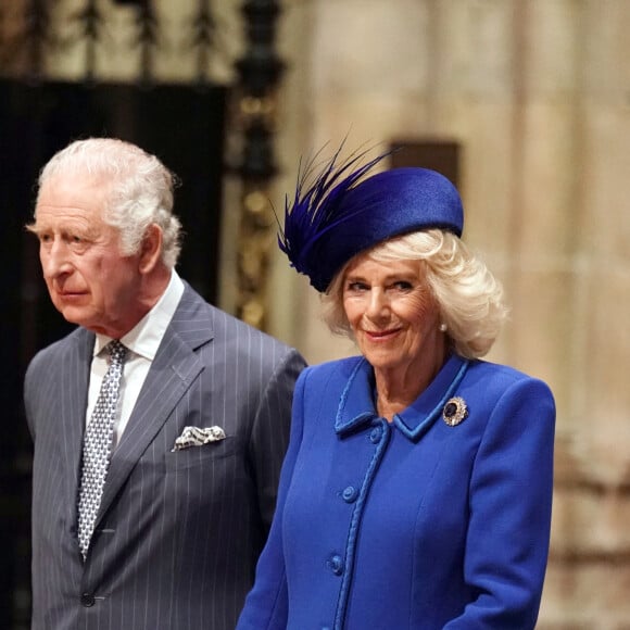 Charles et Camilla arriveront dans le Gold State Coach, carrosse emblématique des événements de cette envergure, suivie par un cortège de calèches des autres membres de la famille
Le roi Charles III d'Angleterre and the Queen Consort - Service annuel du jour du Commonwealth à l'abbaye de Westminster à Londres, Royaume Uni, le 13 mars 2023. 