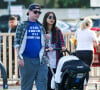 Exclusif - Macaulay Culkin se promène avec sa fiancée Brenda et leur fils Dakota à Los Angeles.