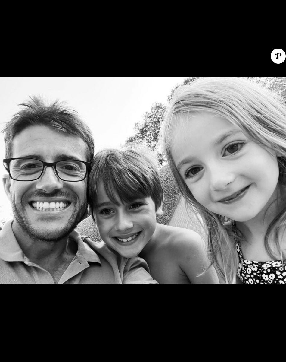 Olivier Pernaut en vacances à Mykonos avec sa femme Catherine et leurs deux enfants, Léo et Rose - Instagram