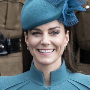 La colonelle Catherine (Kate) Middleton, princesse de Galles, à l'assemblée annuelle des Irish Guards Parade de la St Patrick à Mons Barracks à Aldershot, le 17 mars 2023. Catherine (Kate) Middleton, princesse de Galles, a récemment été nommée colonelle de l'Irish Guards par le roi d'Angleterre. 