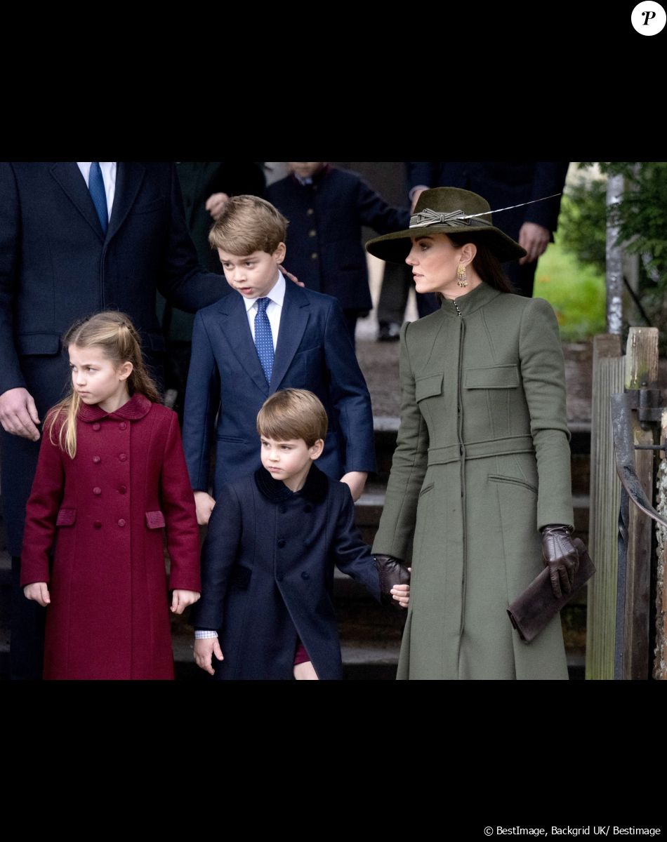 Sur Instagram, elle a posté une photo avec George, Charlotte et Louis, ses trois enfants issus de son mariage avec le prince William
Catherine (Kate) Middleton, princesse de Galles, le prince George de Galles, la princesse Charlotte de Galles, le prince Louis de Galles - La famille royale d'Angleterre assiste au service religieux de Noël à l'église St Mary Magdalene à Sandringham, Norfolk, Royaume Uni, le 25 décembre 2022.