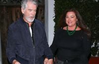 Pierce Brosnan et sa femme Keely s'offrent une sortie en amoureux, leur tête-à-tête vire au fiasco...