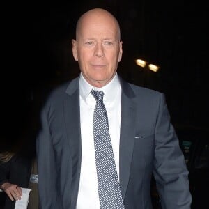 Bruce Willis à la sortie de la première de "Glass" à Londres, le 9 janvier 2019. 