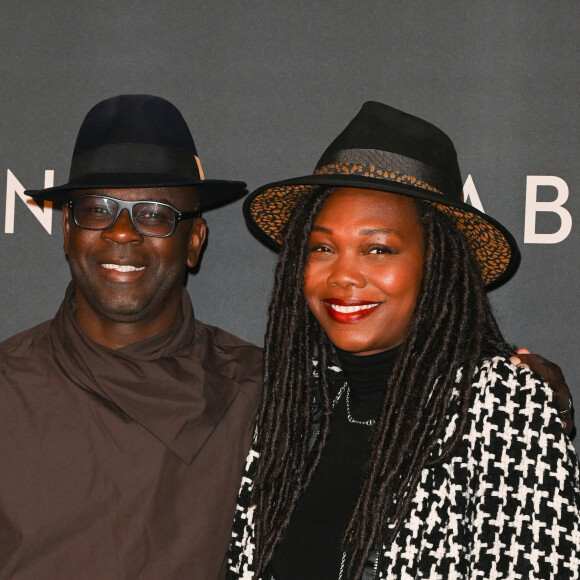 "Eh Marcus, regarde papa !", lance-t-il notamment, avant de rire en voyant ses enfants partir
Lilian Thuram et sa femme Kareen Guiock à la première du film "Babylon" au cinéma Le Grand Rex à Paris, France, le 14 janvier 2023. © Coadic Guirec/Bestimage