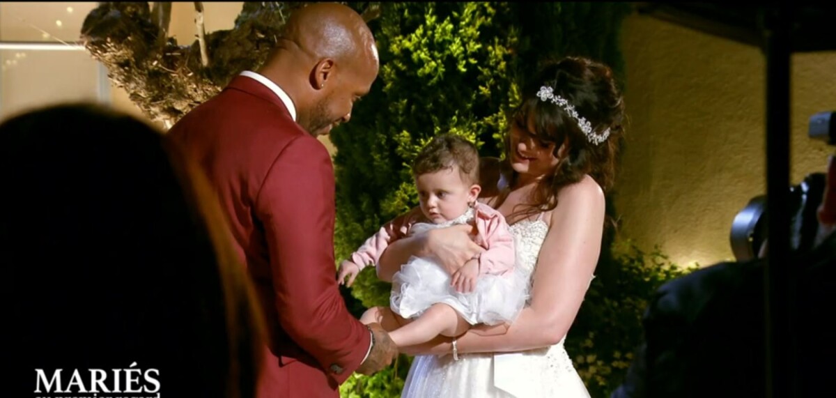 Maries Au Premier Regard Emilie Et Frederic Vidéo : Soirée de mariage d'Emilie et Frédérick dans "Mariés au premier