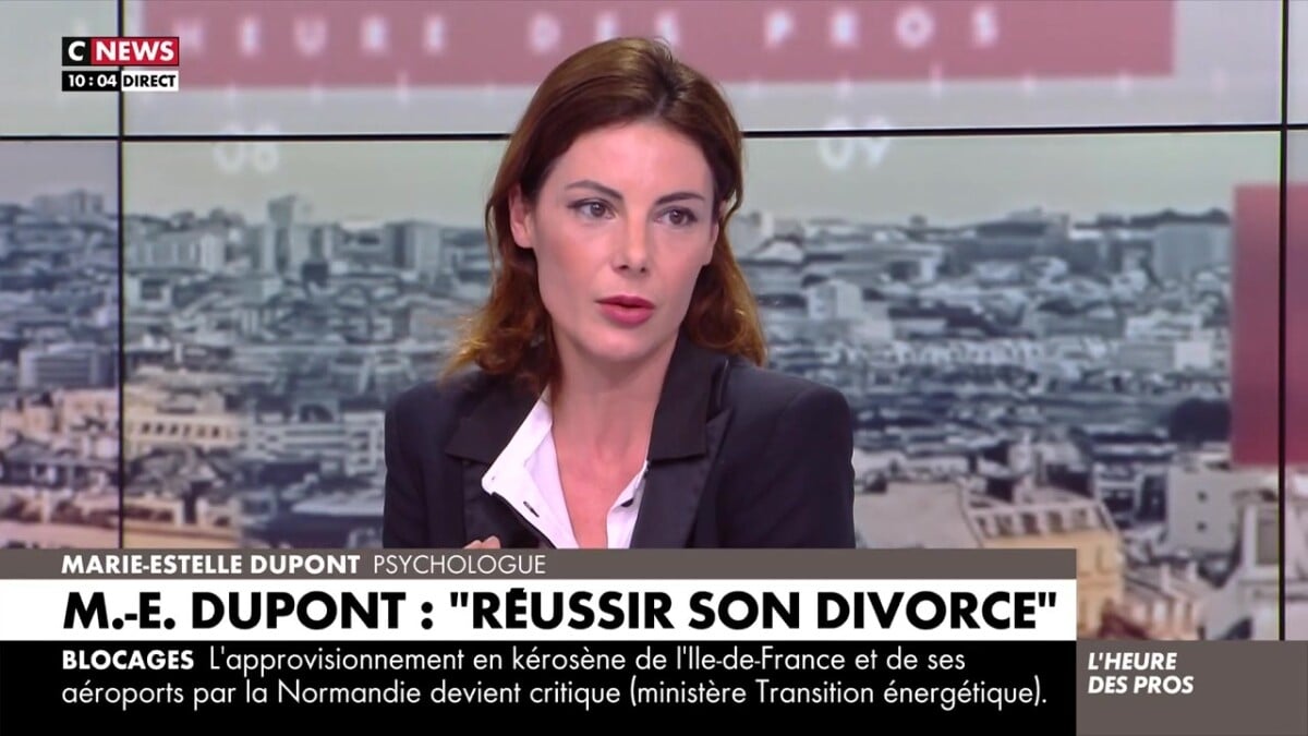Photo MarieEstelle Dupont sur le plateau de L'heure des pros le jeudi 23 mars 2023. Purepeople Photo MarieEstelle Dupont sur le plateau de L'heure des pros le jeudi 23 mars 2023. Purepeople