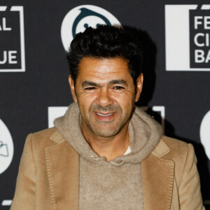 Jamel Debbouze au photocall de la cérémonie de clôture du festival "Cinébanlieue" à l'UGC Ciné Cité Les Halles à Paris, le 18 novembre 2022. © Christophe Clovis/Bestimage