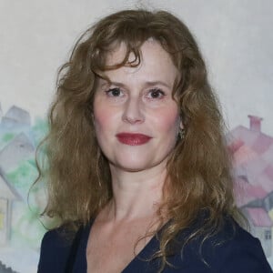 Florence Darel, au casting de la série policière "Capitaine Marleau" diffusée ce soir sur France 2, est mariée depuis quelque temps à un certain Pascal Dusapin.
Florence Darel - Avant-première de l'exposition consacrée à Chagall, Lissitzky, Malévitch... au Centre Pompidou à Paris. © CVS/Bestimage