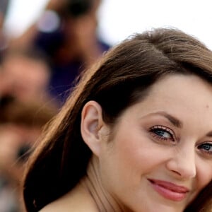 Marion Cotillard au photocall de "Brother And Sister (frère et soeur)" lors du 75ème Festival International du Film de Cannes, le 21 mai 2022. © Dominique Jacovides/Bestimage 