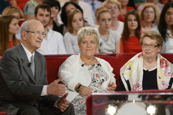 Mimie Mathy et ses parents - Mimie Mathy et ses parents Marcel et Roberte - Enregistrement de l'émission "Vivement Dimanche" a Paris le 2 octobre 2013. L'emission sera diffusee le 6 octobre 2013.
