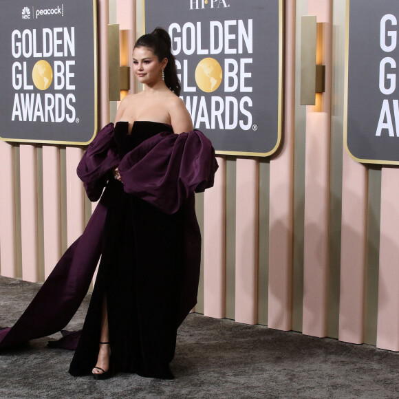 Ce week-end Selena Gomez a été aperçue très proche d'un célèbre chanteur anglais lors d'un dîner romantique à New-York.
Selena Gomez au photocall de la 80ème cérémonie des Golden Globe, au "Beverly Hilton" à Los Angeles.