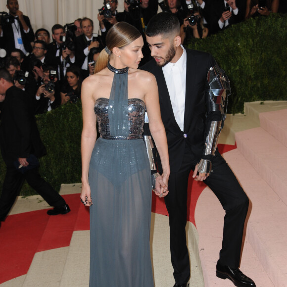 Zayn Malik et sa compagne Gigi Hadid au Met Gala le 2 mai 2016 à New-York. 