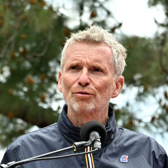 Exclusif - Denis Brogniart, le parrain de l'événement, durant la remise des prix de la 4ème édition du Festival des Jardins de la Côte d’Azur, dans les jardins de la villa Eilenroc, à Antibes Juan les Pins, le 26 mars 2023. © Bruno Bebert / Bestimage