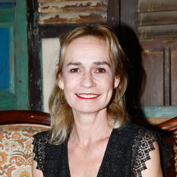 Sandrine Bonnaire (prix "vie d'artiste") lors de la première édition de "La nuit des artistes" à l'initiative de l'ADAMI au Pachamama à Paris le 27 mars 2023. © Christophe Clovis / Bestimage 