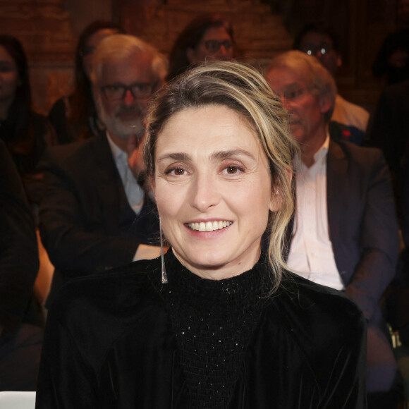 Exclusif - Julie Gayet - Backstage de l'enregistrement de l'émission "Le Grand Echiquier, le printemps à Versailles", présentée par C.Chazal et diffusée le 31 mars sur France 2 © Jack Tribeca / Bestimage