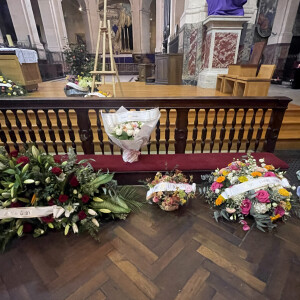 Le comédien a par ailleurs eu l'émouvante initiative de faire venir une magnifique composition florale de sa part.
Illustration fleurs - Obsèques de Marion Game en l'église Saint Roch à Paris le 31 mars 2023. © Christophe Clovis / Bestimage