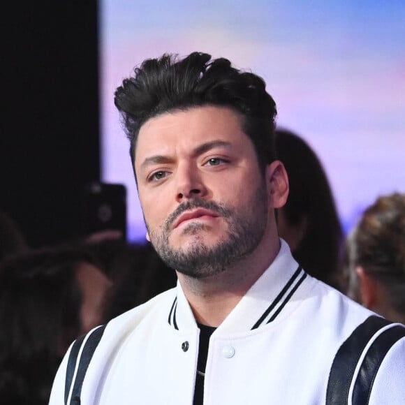 Kev Adams - Les personnalités se mobilisent lors de la 36ème édition du Téléthon sur le plateau de France 2, avec pour parrain K.Adams, le 3 décembre 2022. © Coadic GUIREC / Bestimage  