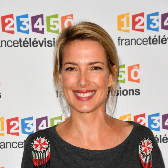 Info - Sidonie Bonnec est enceinte de son deuxième enfant - Sidonie Bonnec lors du photocall de la présentation de la nouvelle dynamique 2017-2018 de France Télévisions. Paris, le 5 juillet 2017. © Guirec Coadic/Bestimage  Celebrities at the photocall of France Televisions. Paris, July 5th, 2017. 