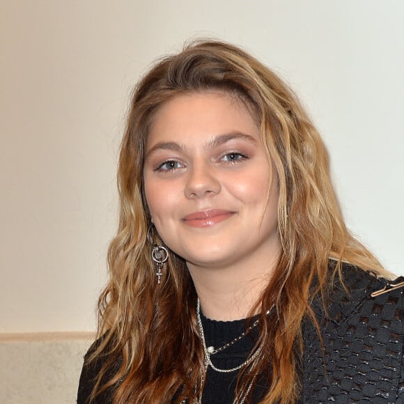 Louane Emera (enceinte) lors du photocall du dernier défilé de mode Haute-Couture printemps-été 2020 "Jean-Paul Gaultier" au théâtre du Châtelet à Paris, France, le 22 janvier 2020. © Veeren-Clovis/Bestimage 