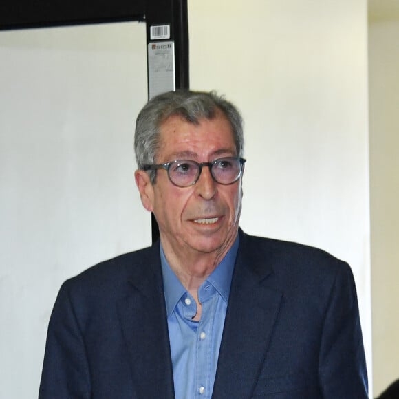 Ce 4 avril, c'est sans son épouse, malade, que Patrick Balkany a affronté les juges du tribunal correctionnel de Nanterre
L'ancien maire de Levallois-Perret, Patrick Balkany au palais de justice pour son procès pour diffusion de photomontages à caractère sexuel de l'ancien conseiller municipal de Levallois-Perret David-Xavier Weiss, à Nanterre, France, le 4 avril 2023. Le maire de Levallois-Perret et son épouse ancienne adjointe au maire de la ville, sont jugés le 4 avril pour falsification de photos à caractère sexuel d'un opposant politique, actuellement adjoint au maire de la commune. © Giancarlo Gorassini/Bestimage