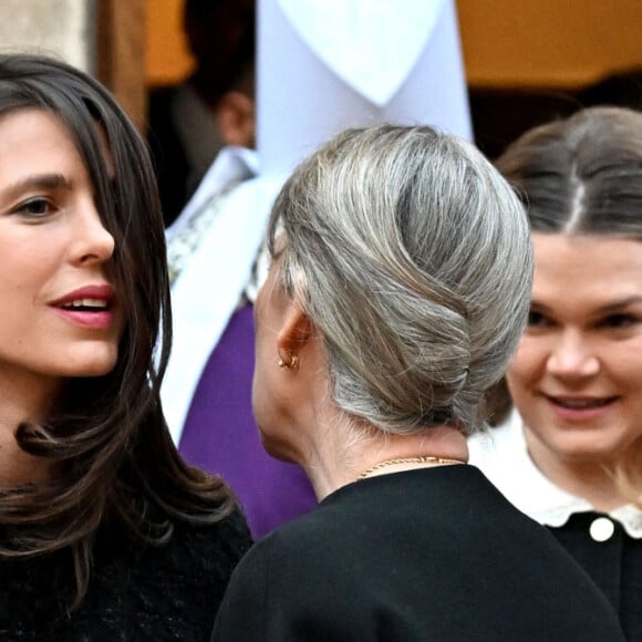 Charlotte Casiraghi, la princesse Caroline de Hanovre et Camille Gottlieb - Sortie de la messe en mémoire du prince Rainier III en la cathédrale de Monaco, le 5 avril 2023. © Bruno Bebert / Bestimage